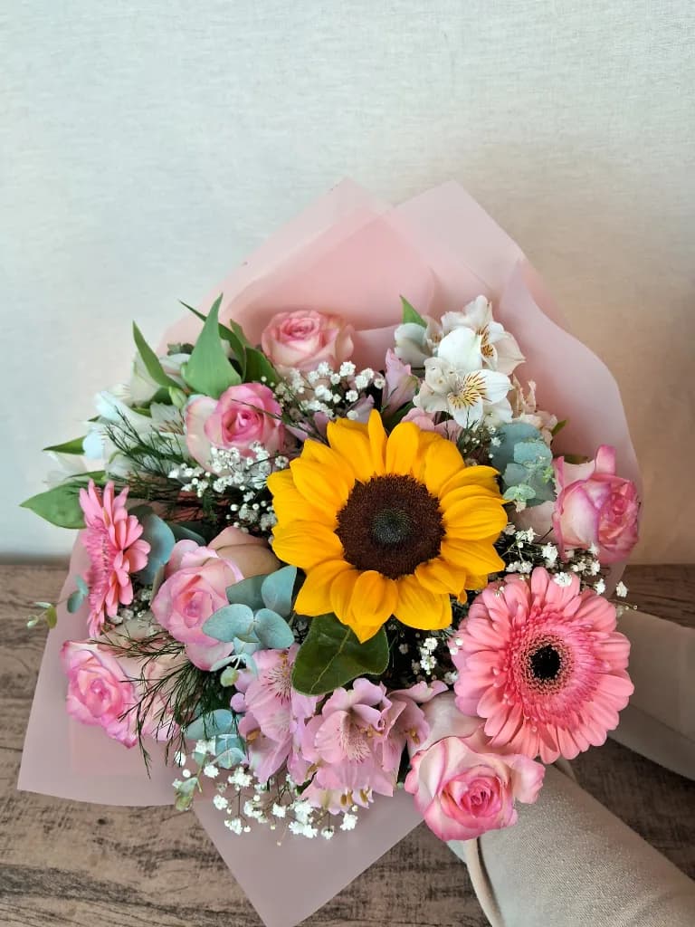 Bouquet Flores (exceto rosas) - Necessário 48h de antecedência